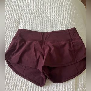 Lululemon 2.5” speed ups. Color is Casis